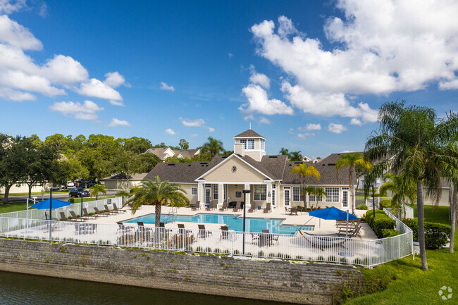 Building Photo - Village at Lake  Highland Rental