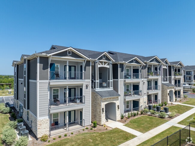 Photo - Vantage at McKinney Falls
