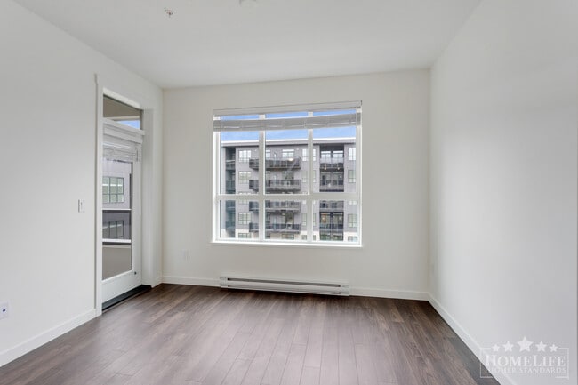 Photo - Brand New Beautiful 1 Bed + Den Condo in Fleetwood Surrey Near Parks, Library and Everyday Conven... Unité 420