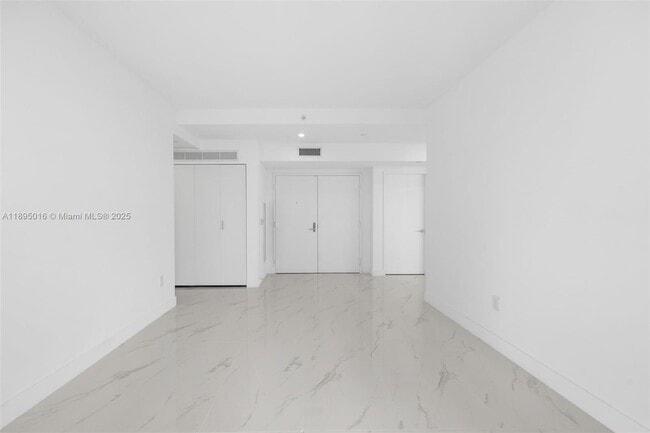 Photo - 700 NE 24th St Unit 3707