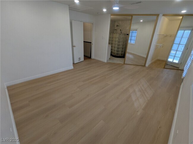 Building Photo - 7301 Pleasant View Ave