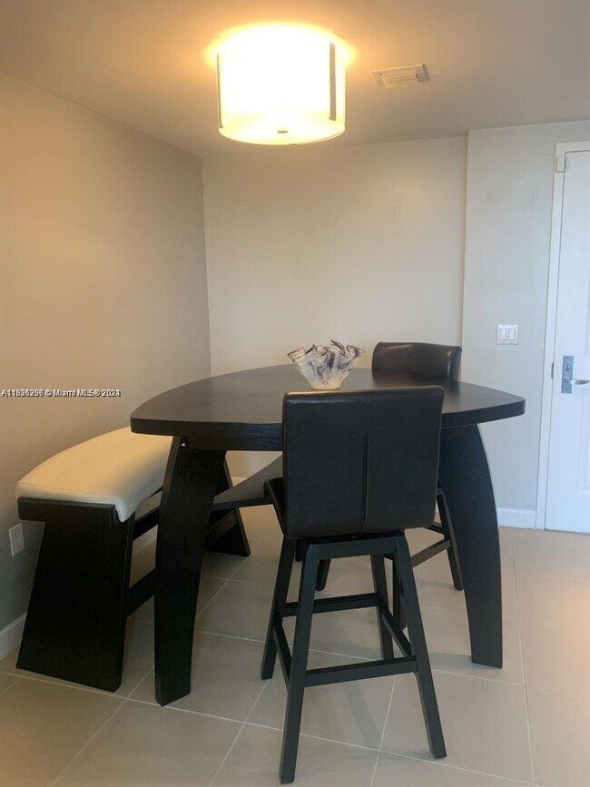 Photo - 480 Hibiscus St Unit 325