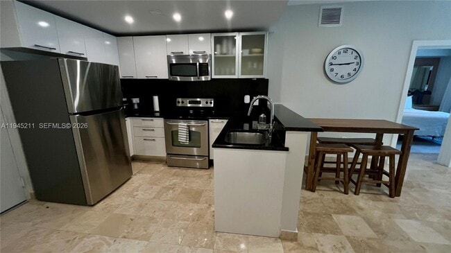 Photo - 3339 Virginia St Unit 303