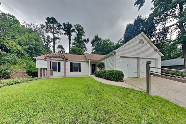 Building Photo - 815 Riverstone Ln