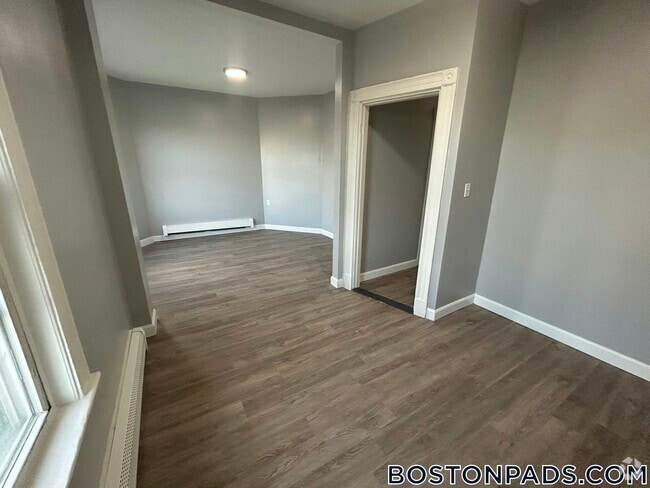 Building Photo - 478 Saratoga St Rental