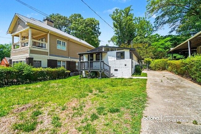 Photo - 1735 Alvarado Terrace SW
