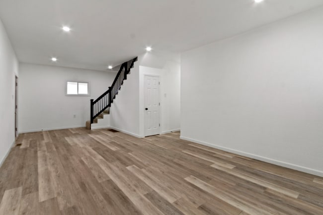 Photo - 55 N Chester Ave