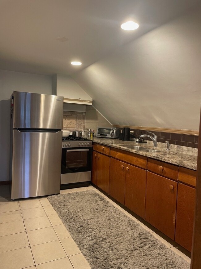 Photo - 1105 W Touhy Ave Unit 2