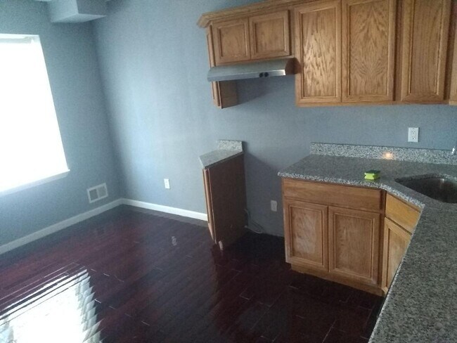 Photo - 8845 E Jefferson Ave