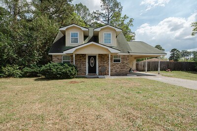 Building Photo - 801 Wildwood Dr