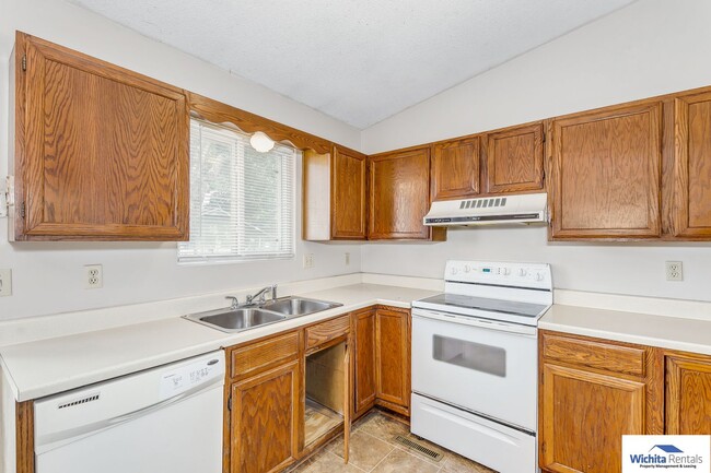 Photo - Showings starting 01/09!