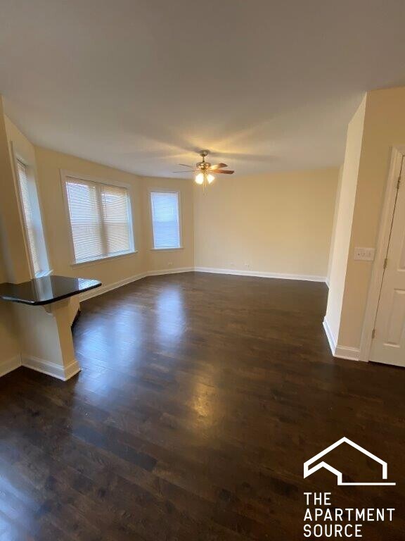 Photo - 4540 W George St Unidad 1