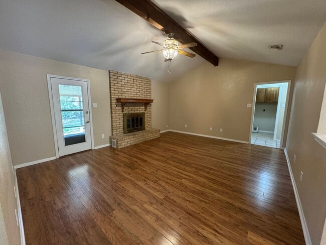 Photo - 2212 Phyllis Dr