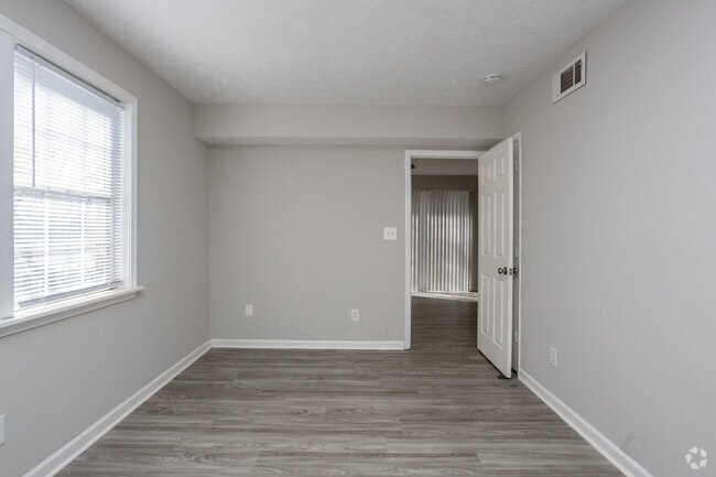 1BR, 1BA - 600SF - Primary Bedroom