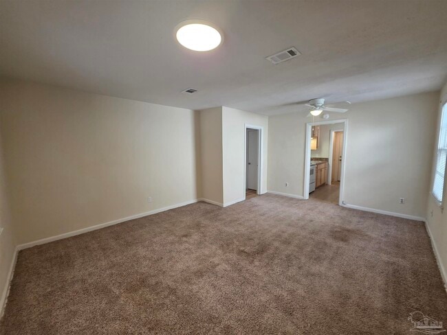 Photo - 35 Kennington Dr