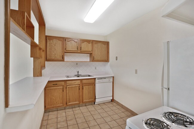 Photo - 1100 Como Ave SE