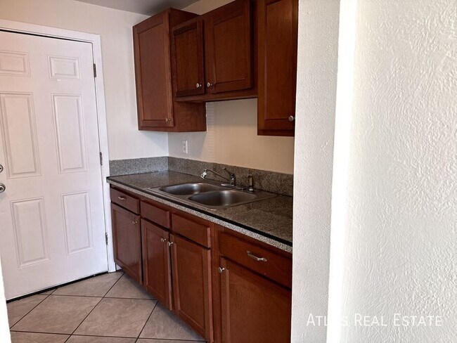 Photo - 1536 Uinta St