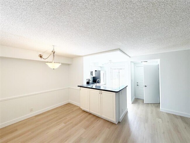 Photo - 709 Gardens Dr Unit 102