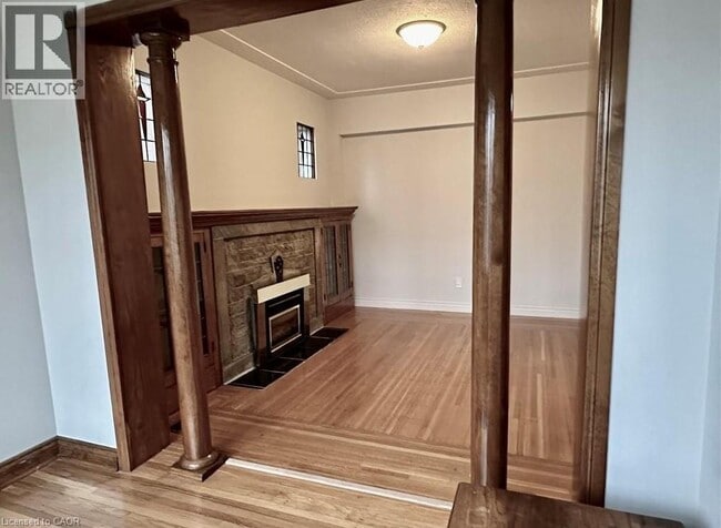 Photo - 220 Maplewood Ave Unit 1