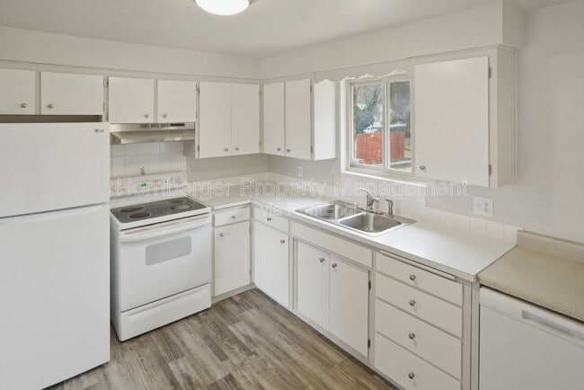 Photo - 9715 N Stevens St