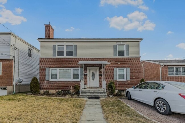 Photo - 120 Woodside Ave