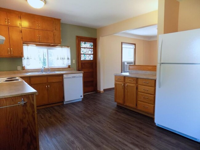 Photo - 225 3rd St E Unit 1