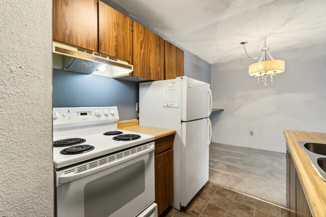 Photo - 1600 Dufferin Crescent