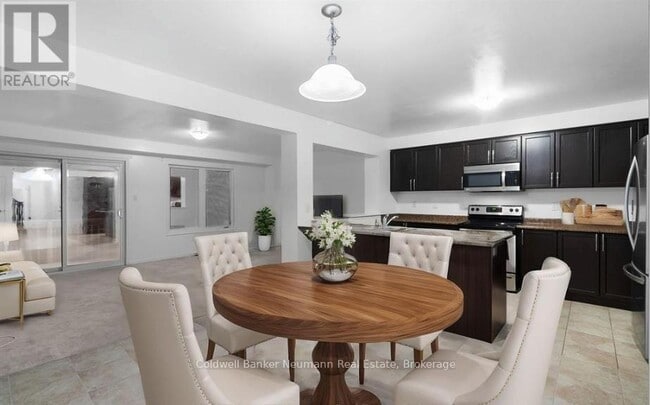 Photo - 1035 Victoria Rd S