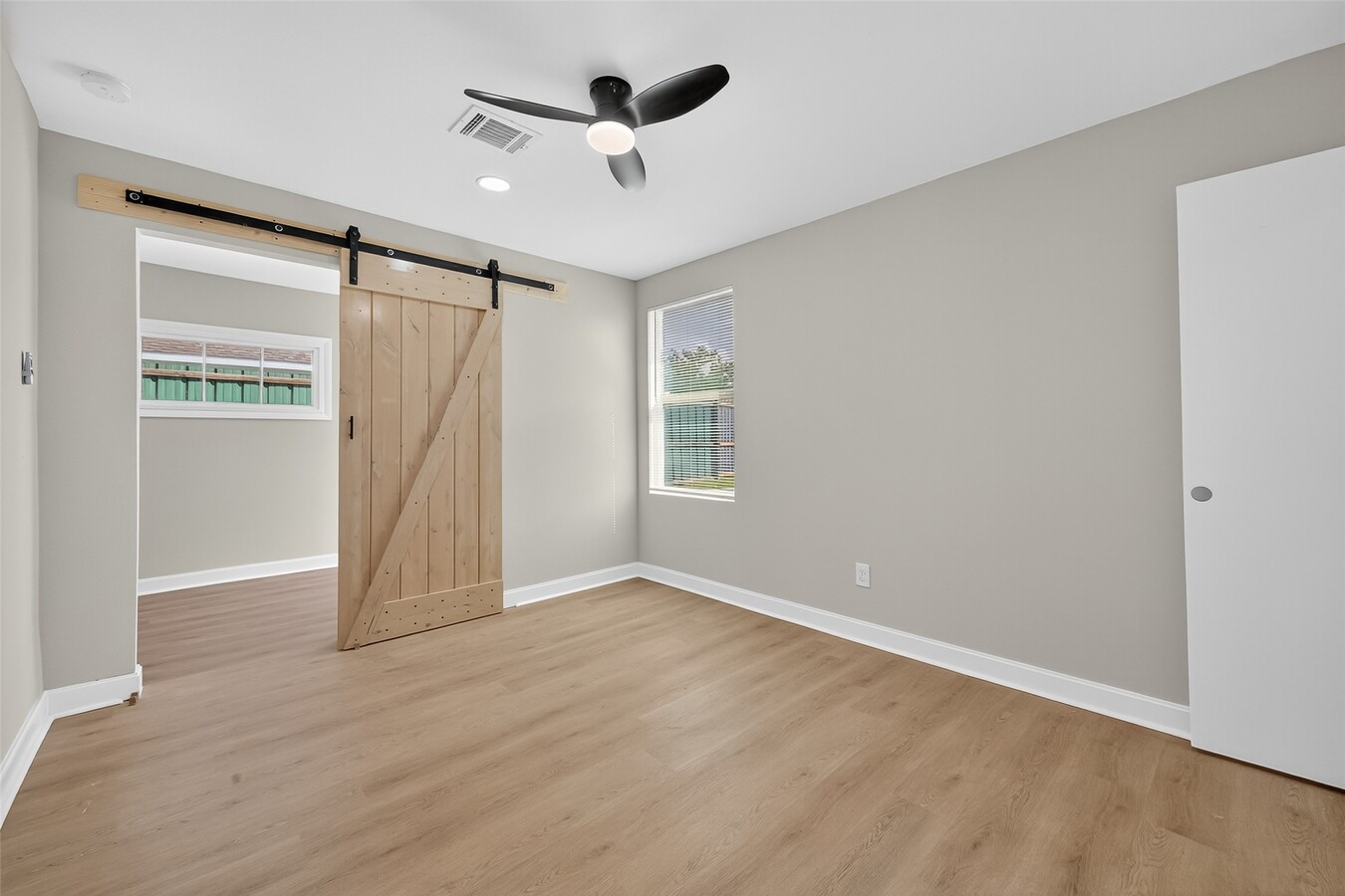 Photo - 889 Chas Ln