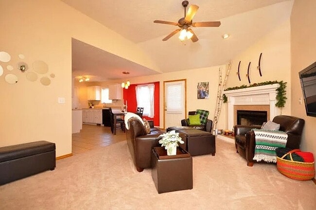 Photo - 1007 E Lily Dr