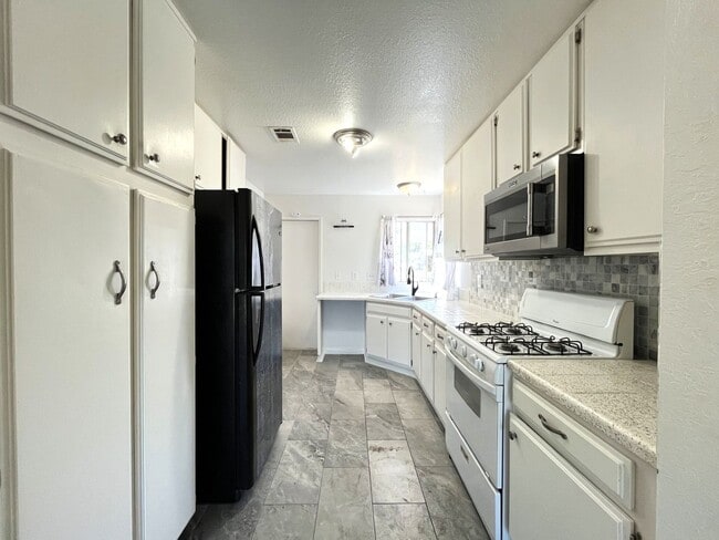 Photo - 4 Bed, 2 Bath in Highland, CA!