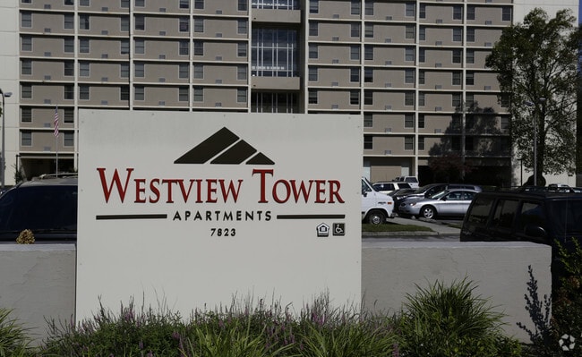 7823 Gleason Dr - Torre Westview - Westview Tower