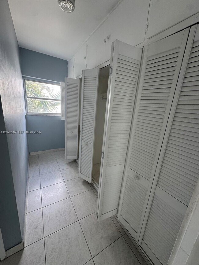 10281 E Bay Harbor Dr Unit A6