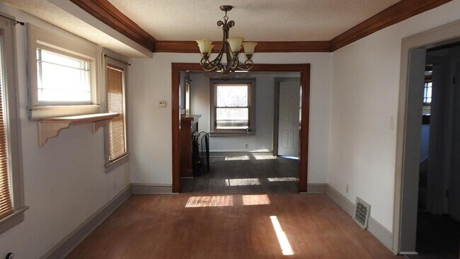 Photo - 3305 Askew Ave