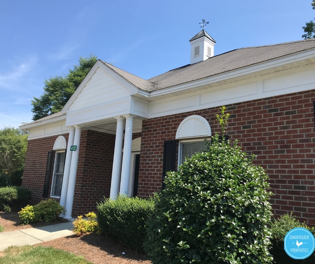 884 Saratoga Dr