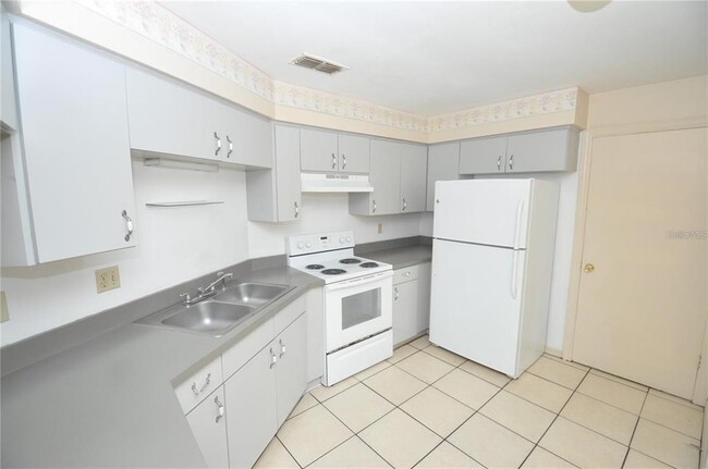 Photo - 1740 Terry Cir NE