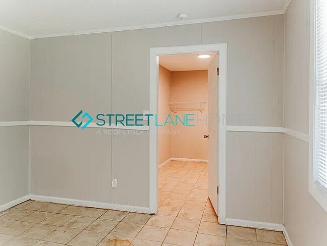 Photo - 2428 Amsterdam Dr