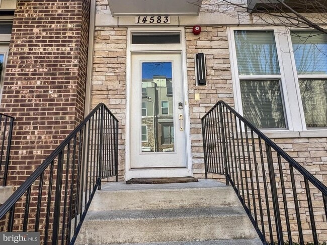 Building Photo - 14583 Lakestone Dr