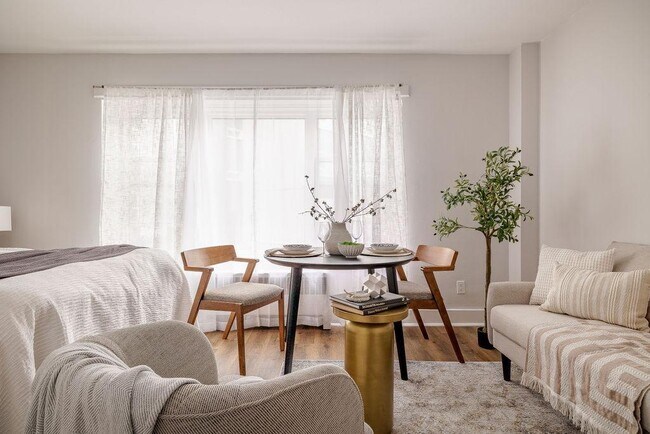 Photo - 350 Mayfield