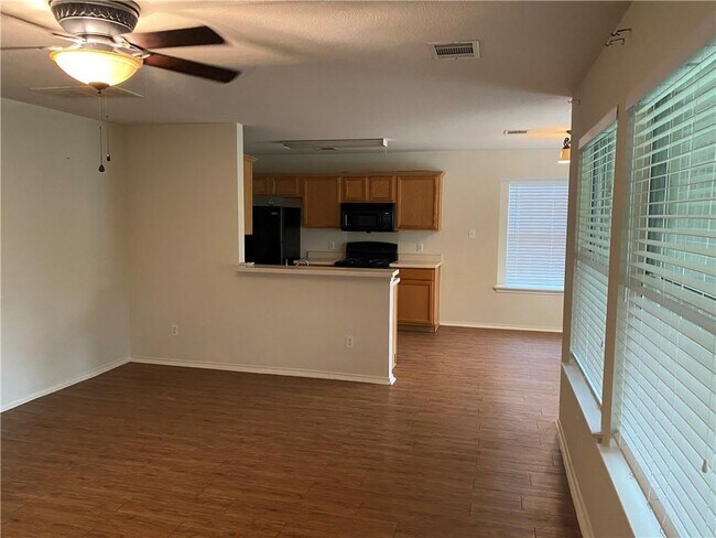 Photo - 1229 Vincent Pl