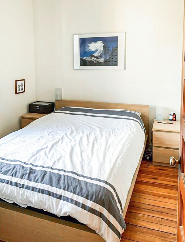 Photo - 1454 W Grace St Apartments Unit 3D