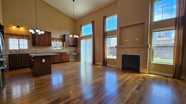 Photo - BEAUTIFUL COMMERCE CITY HOME
