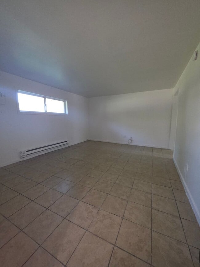 Building Photo - 511 W Water St Unit CA511A