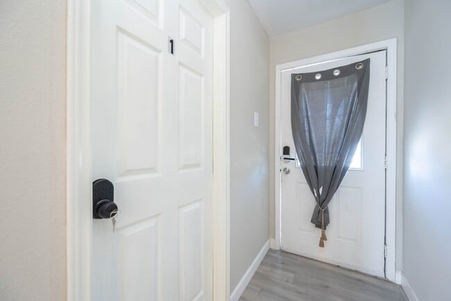 Photo - 3910 Luca St