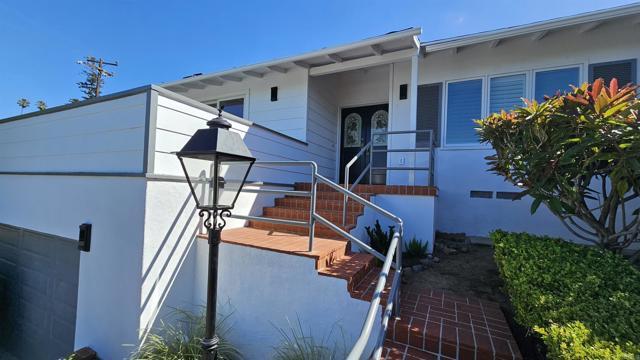 Building Photo - 7920 Avenida Alamar