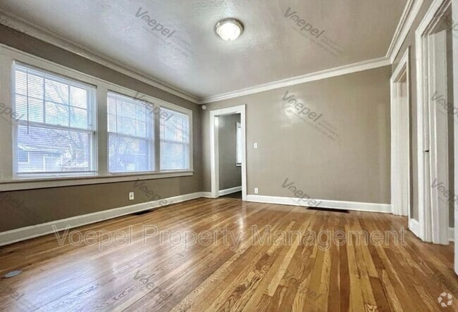 Building Photo - 5446 Harrison St Unit 5446 Harrison St. 1F Rental