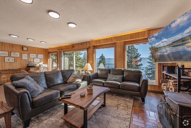 Building Photo - Fully Furnished 2 bed, 2 bath Ski Lease Rental