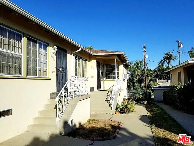 5928 S La Tijera Blvd
