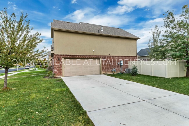 Photo - 939 W 175 S