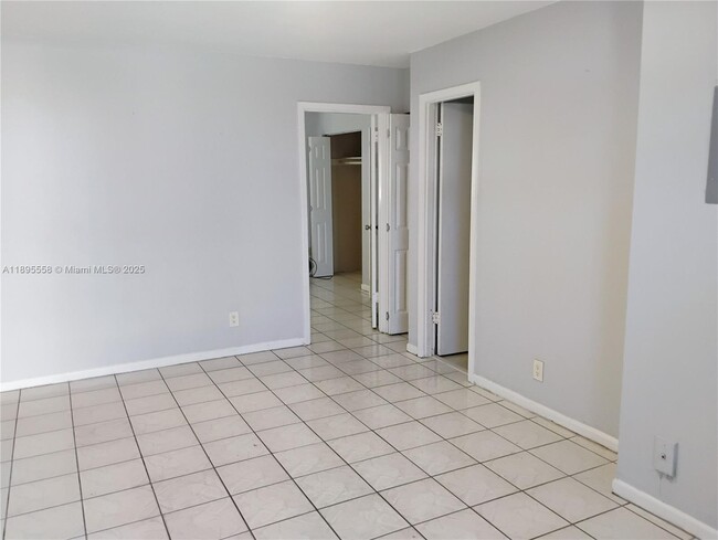 Photo - 2040 Funston St Unit 3